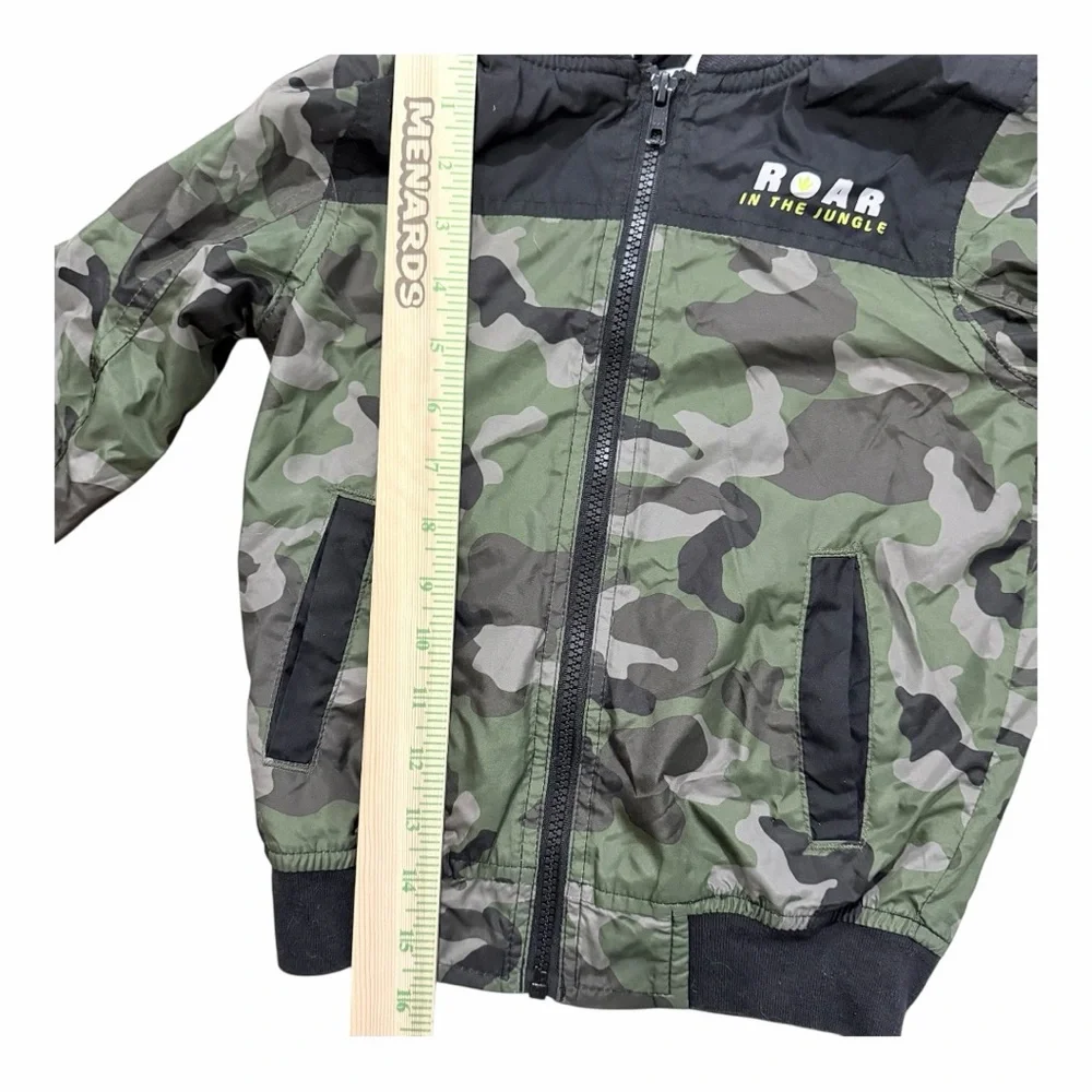 Kids Camo dinosaur lightweight Jacket size‎ 4